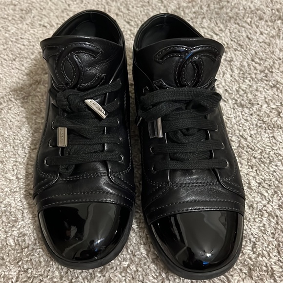 Chanel G25313 Sneakers, size 35.5 , Regular M,B - Picture 2 of 4